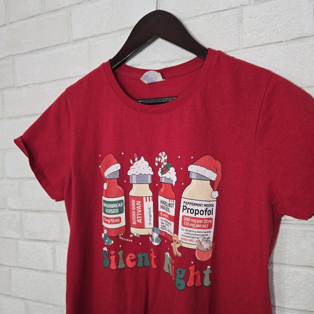 Nursing "Silent Night" funny graphic tee - Picture 5 of 11